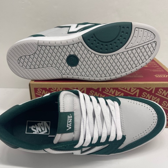 Vans Green White Men's Lowland 2.0
Tri-Tone Green/Grey
VN000D6RZOX Sneakers - Picture 5 of 16